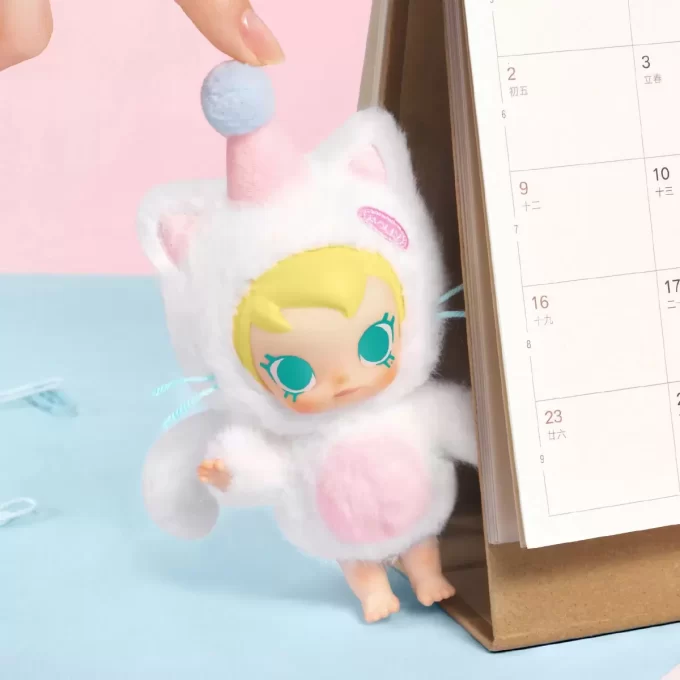 Baby Molly Pocket Friends -sarja – vinyylipehmoinen riipusverholaatikko