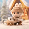 HIRVIÖT – DRESS BE LATTE vinyylipehmonukke