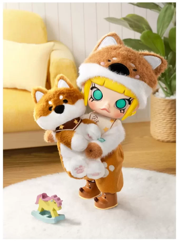 MOLLY Hugging 1/8 -toimintafiguuri