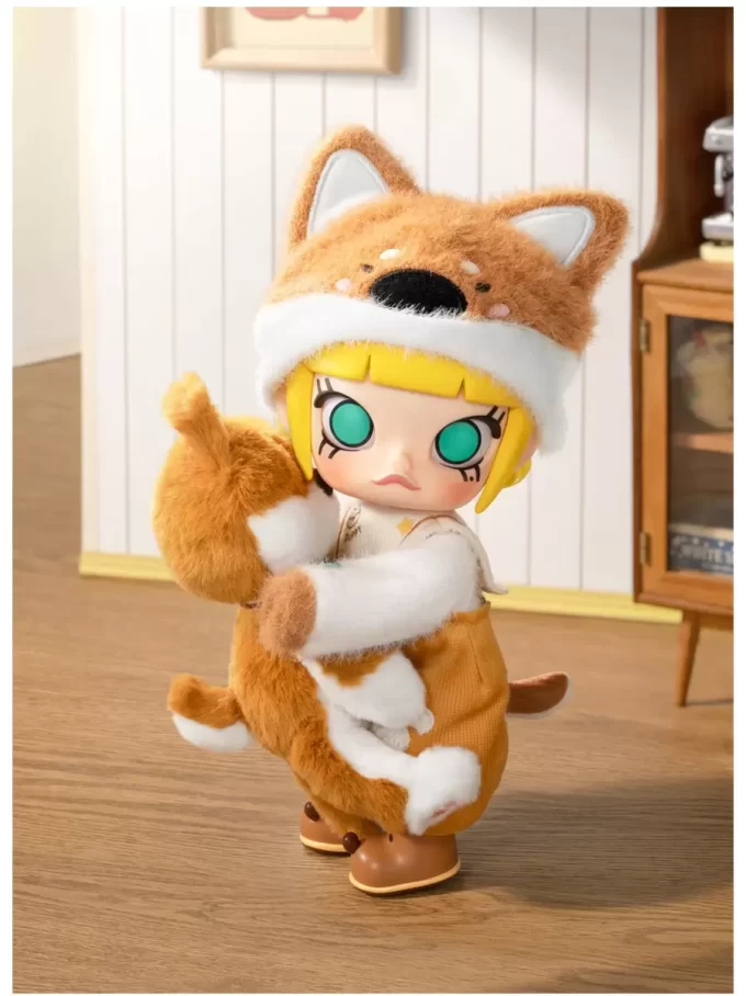 MOLLY Hugging 1/8 -toimintafiguuri