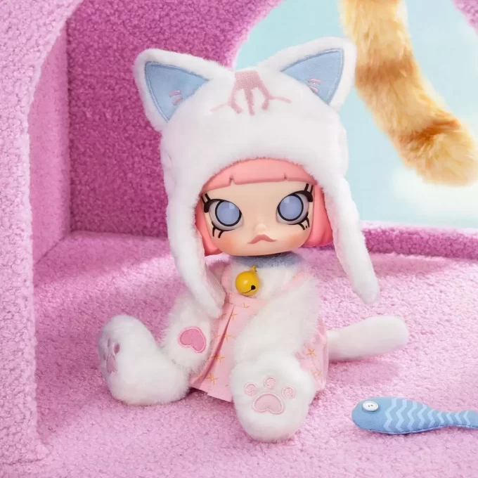 MOLLY Peekaboo 1/8 toimintahahmo
